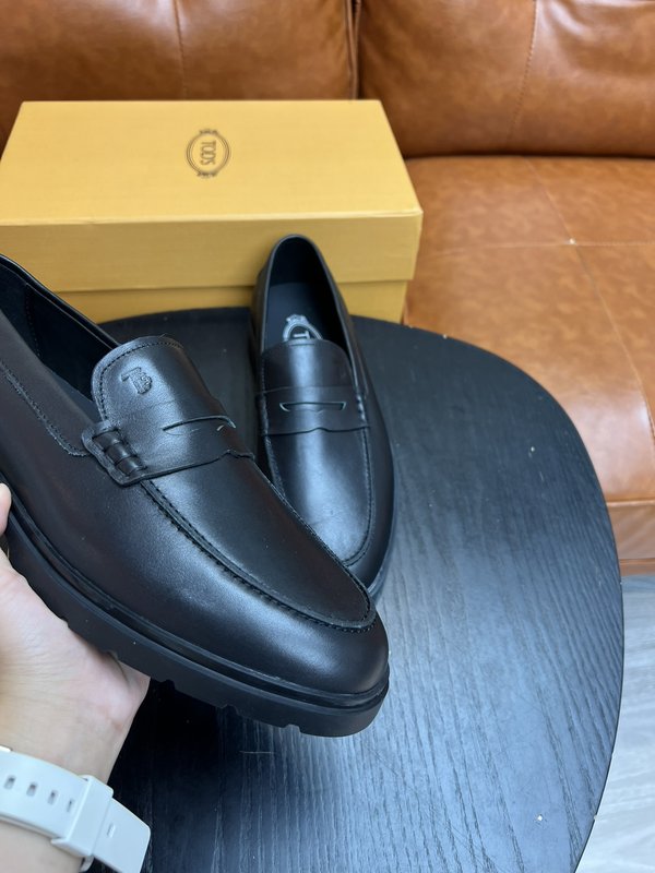 TODS 남성 스웨이드 로퍼 가죽구두 001-197317