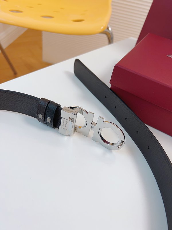페라가모 Ferragamo 우아한 버클 벨트 001-197411