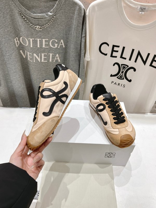 로에웨 발레 러너 빈티지 아가미 운동화 001-198951