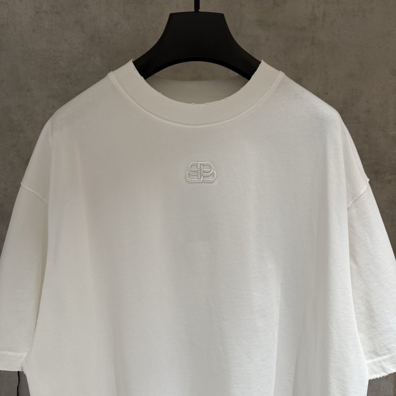 발렌시아가 자수 반팔 티셔츠 001-201844