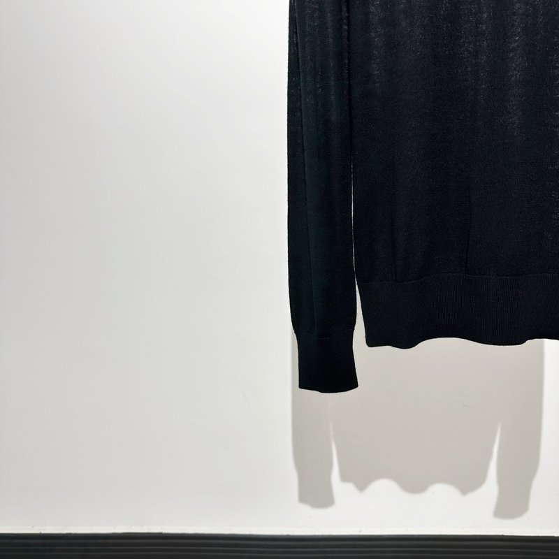 Kiton 올리브 블랙 울 폴로 니트 001-202298