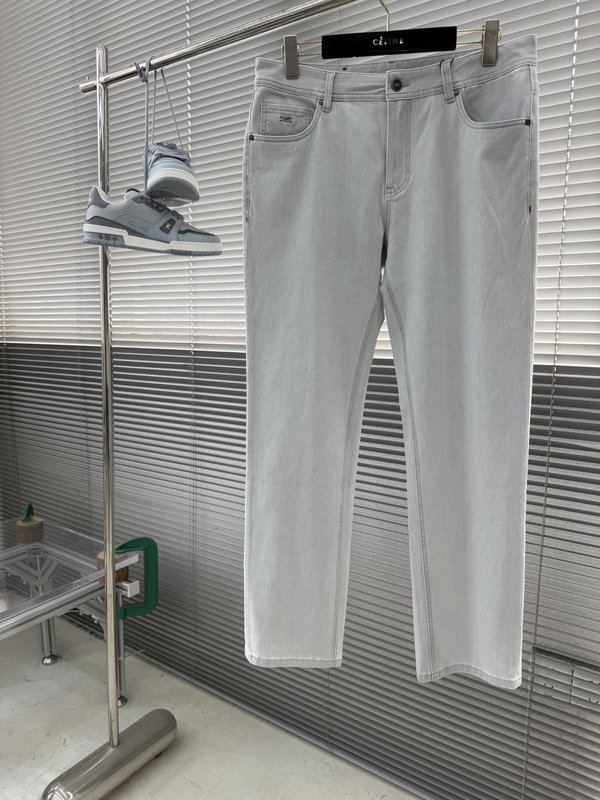 Kiton 봄여름 신상 스트레이트 데님 팬츠 001-202381