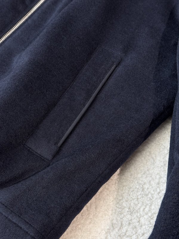 Kiton 남성 라펠 칼라 비즈니스 캐주얼 울 재킷 001-202407
