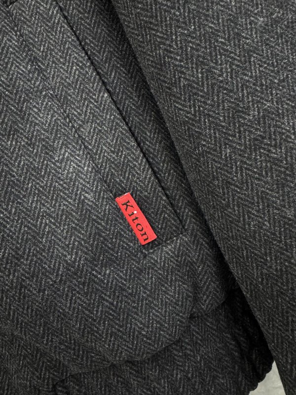 Kiton 프리미엄 울 블레이저 재킷 001-202444
