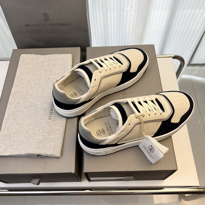 Brunello Cucinelli 남성 스웨이드 슈즈 001-203787