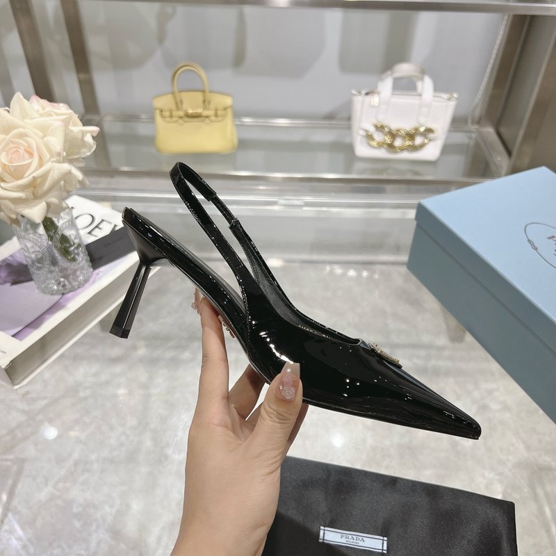 프라다 뾰족한 발가락 페인트 가죽 하이힐 샌들 001-206338