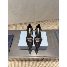 프라다 뾰족한 발가락 캐시미어 펌프스 001-206451