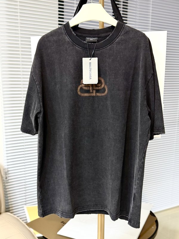 발렌시아가 빈티지 워싱 루즈핏 반팔 티셔츠 001-207298