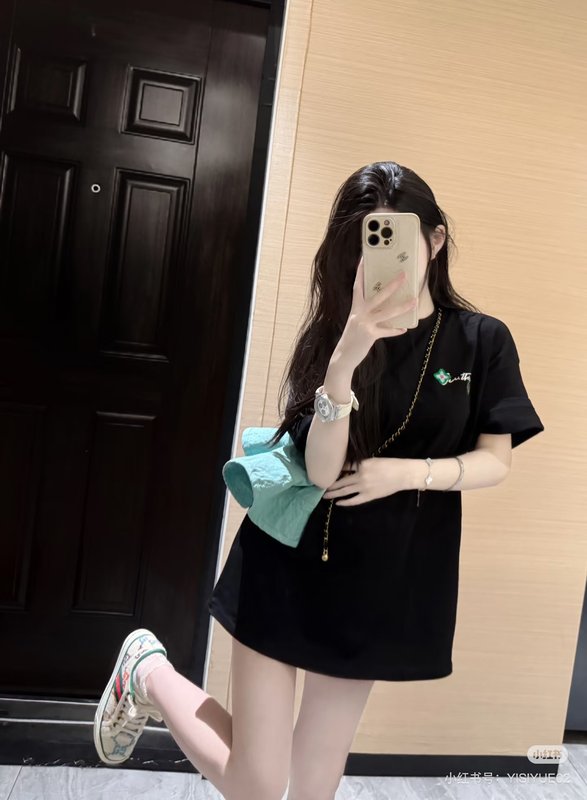 루이비통 크리에이티브 자수 라운드넥 반팔 티셔츠 001-208189