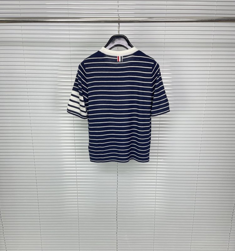 톰브라운 스트라이프 라운드넥 반팔 티셔츠 001-209105