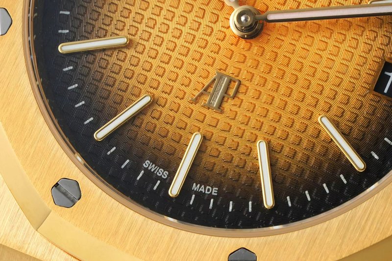 오데마 피게 로얄 오크 오토매틱 울트라씬 001-211526