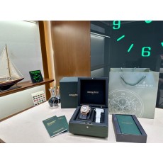 오데마 피게 로얄 오크 오프쇼어 쿼츠 크로노그래프 001-211899