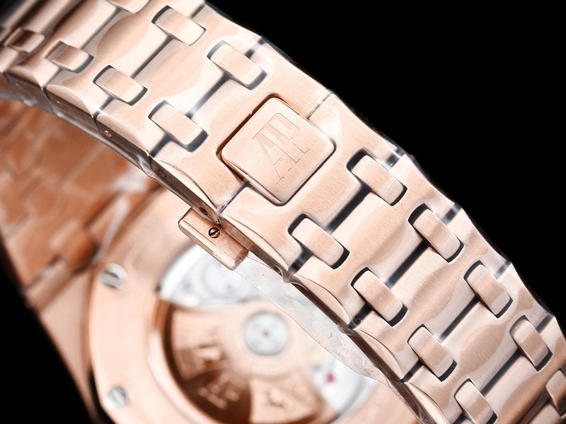 오데마 피게 로얄 오크 오프쇼어 복제 시계 001-211940