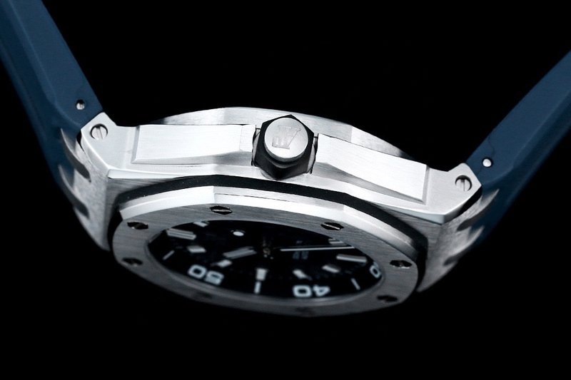 오데마 피게 로얄 오크 오프쇼어 남성 기계식 시계 001-211983