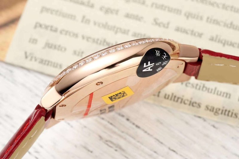 까르띠에 발롱블루 33mm 스테인리스 스틸 시계 001-212560