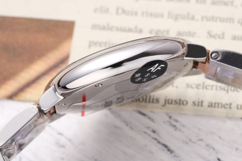 까르띠에 발롱블루 33mm 스테인리스 스틸 시계 001-212569