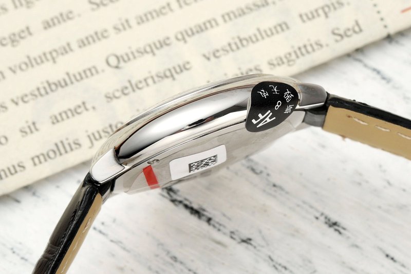 까르띠에 발롱블루 28mm 쿼츠 시계 001-212575