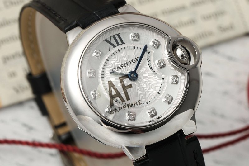 까르띠에 발롱블루 28mm 쿼츠 시계 001-212575