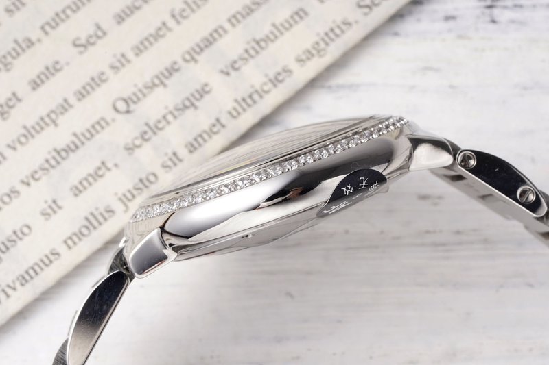 까르띠에 발롱 블루 33mm 스테인리스 스틸 시계 001-212645