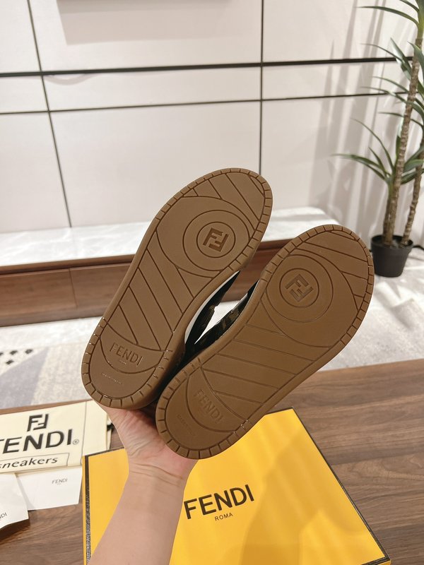 펜디 커플 레트로 캐주얼 스니커즈 001-212875
