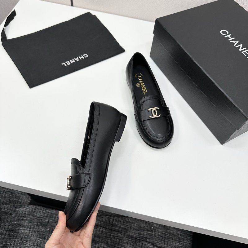 샤넬 초가을 심플 더블 C 로고 가죽 부츠 001-213001