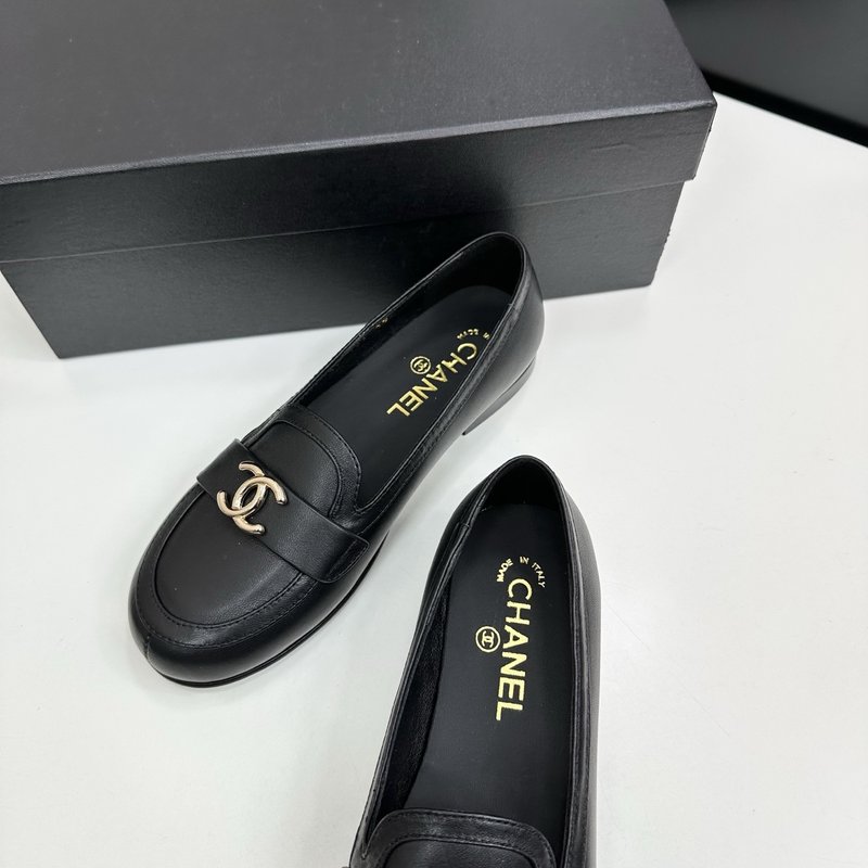 샤넬 초가을 심플 더블 C 로고 가죽 부츠 001-213001