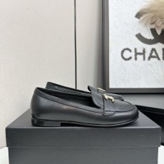 샤넬 초가을 심플 더블 C 로고 가죽 부츠 001-213001