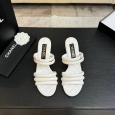 샤넬 더블 C 스트랩 힐 샌들 001-213041