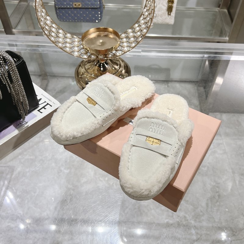 미우미우 울 로퍼 빈티지 패션 슬리퍼 001-213530