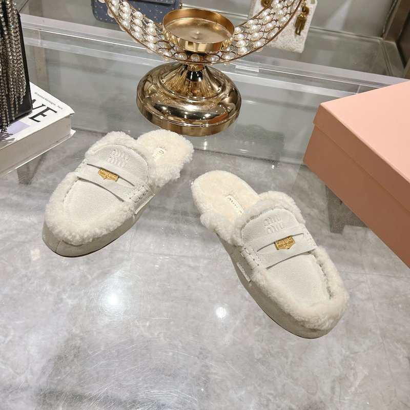 미우미우 울 로퍼 빈티지 패션 슬리퍼 001-213530