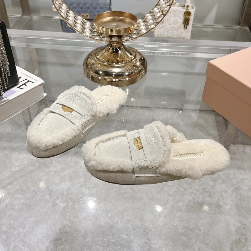 미우미우 울 로퍼 빈티지 패션 슬리퍼 001-213530