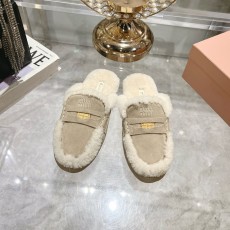 미우미우 가을 겨울 신상 골드 코인 퍼 슬리퍼 001-213533