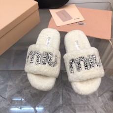 미우미우 다이아몬드 버클 퍼 슬리퍼 001-213545