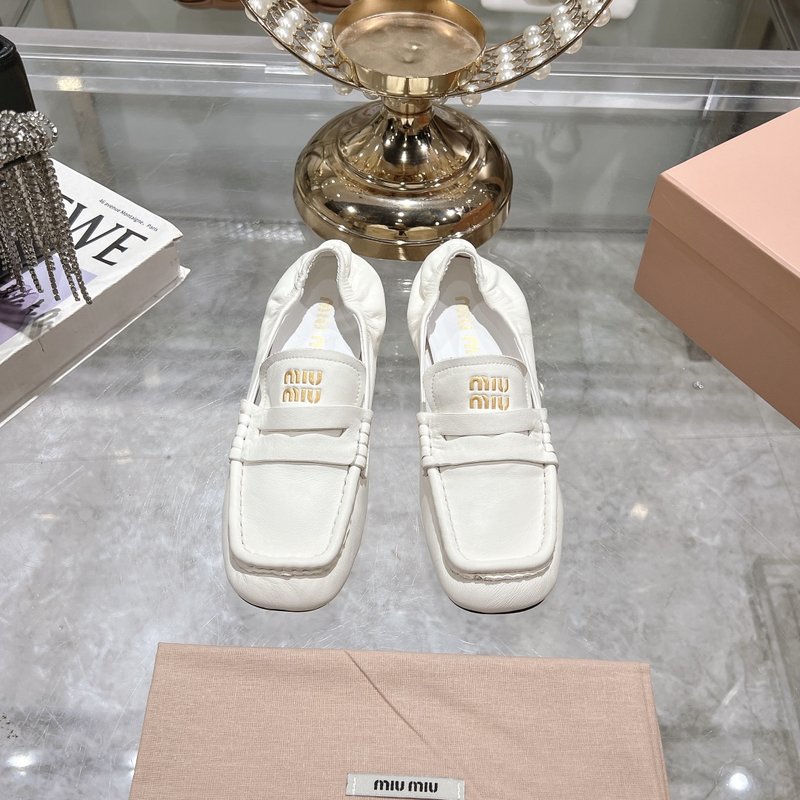 미우미우 발레리나 메리제인 슈즈 001-213613