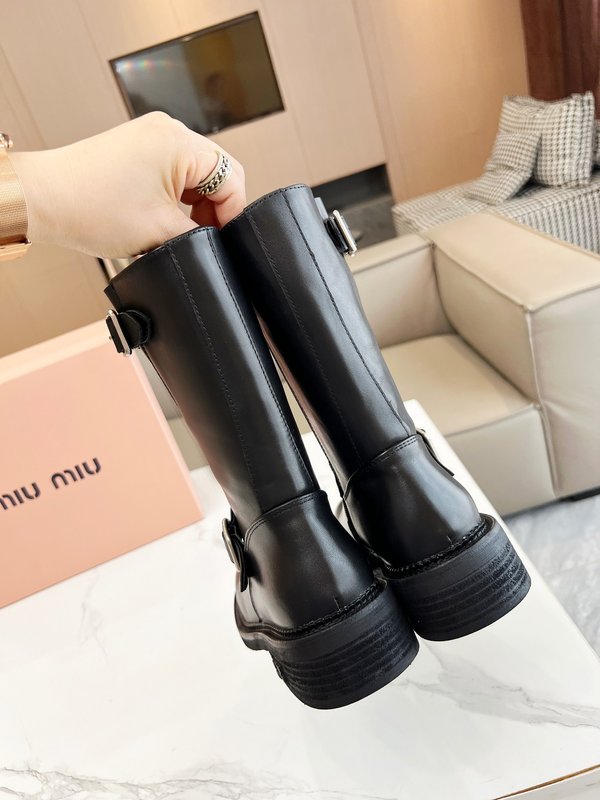 미우미우 가을 겨울 소가죽 느슨한 부츠 여성용 부츠 001-213643