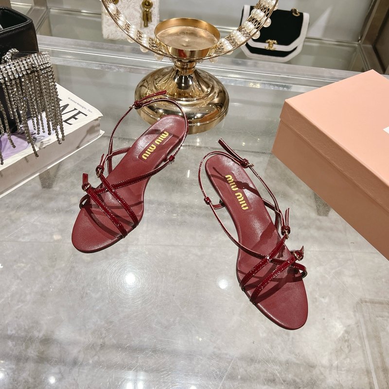 미우미우 봄여름 캣힐 샌들 001-213648