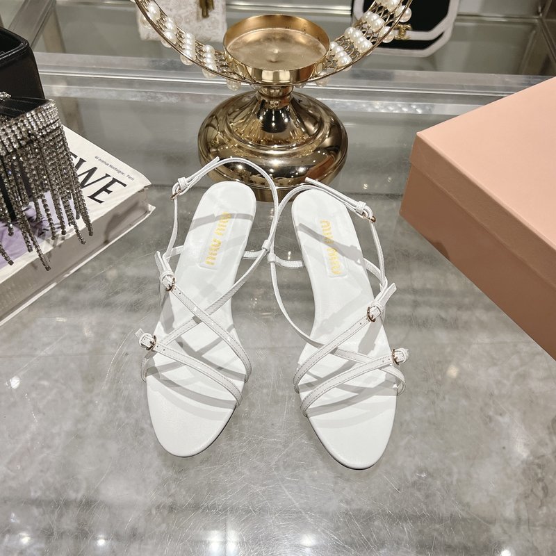 미우미우 봄여름 캣힐 샌들 001-213649