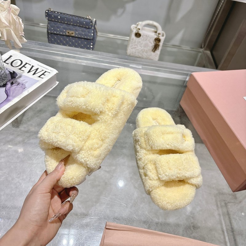 MIUMIU 클래식 가을 겨울 레터 퍼 슬리퍼 001-213679