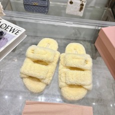 MIUMIU 클래식 가을 겨울 레터 퍼 슬리퍼 001-213679