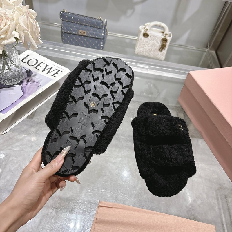 MIUMIU 클래식 가을 겨울 레터 퍼 슬리퍼 001-213680