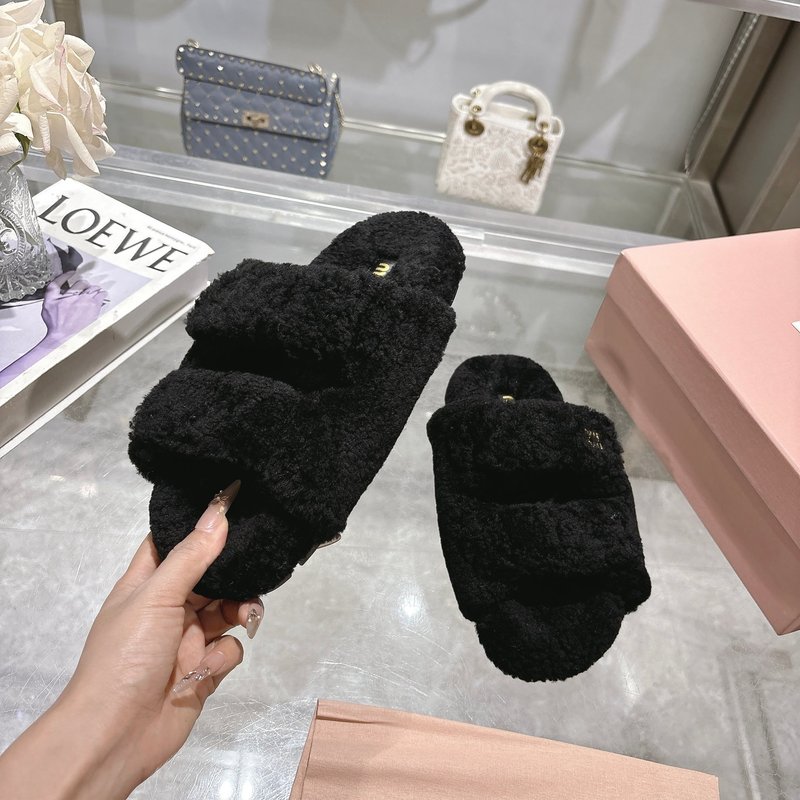 MIUMIU 클래식 가을 겨울 레터 퍼 슬리퍼 001-213680