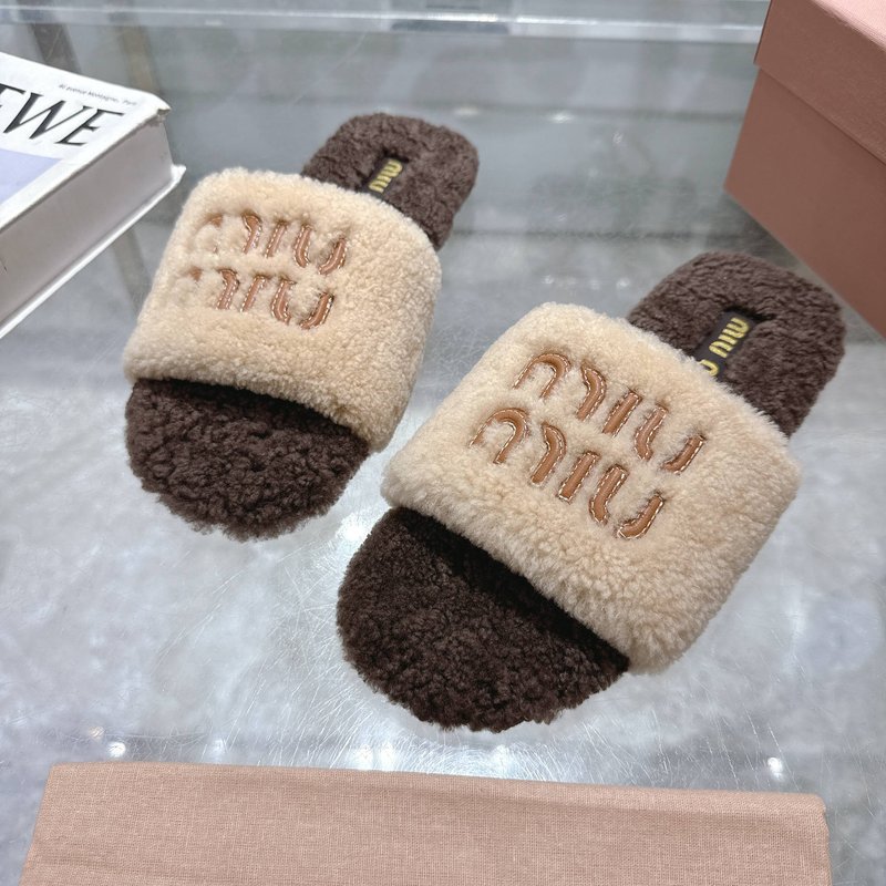 MIUMIU 클래식 가을 겨울 레터 퍼 슬리퍼 001-213685
