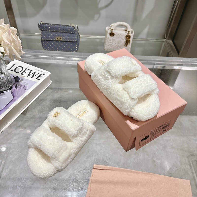 미우미우 클래식 가을 겨울 레터 퍼 슬리퍼 001-213692