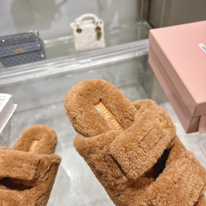 미우미우 클래식 가을 겨울 레터링 울 슬리퍼 001-213693