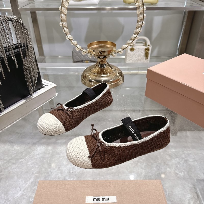 미우미우 새틴 발레리나 플랫 슈즈 001-213708