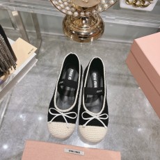 미우미우 새틴 발레리나 플랫 슈즈 001-213709