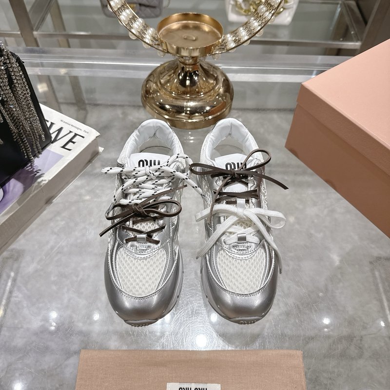 미우미우 레트로 빈티지 두꺼운 밑창 캐주얼 운동화 001-213728