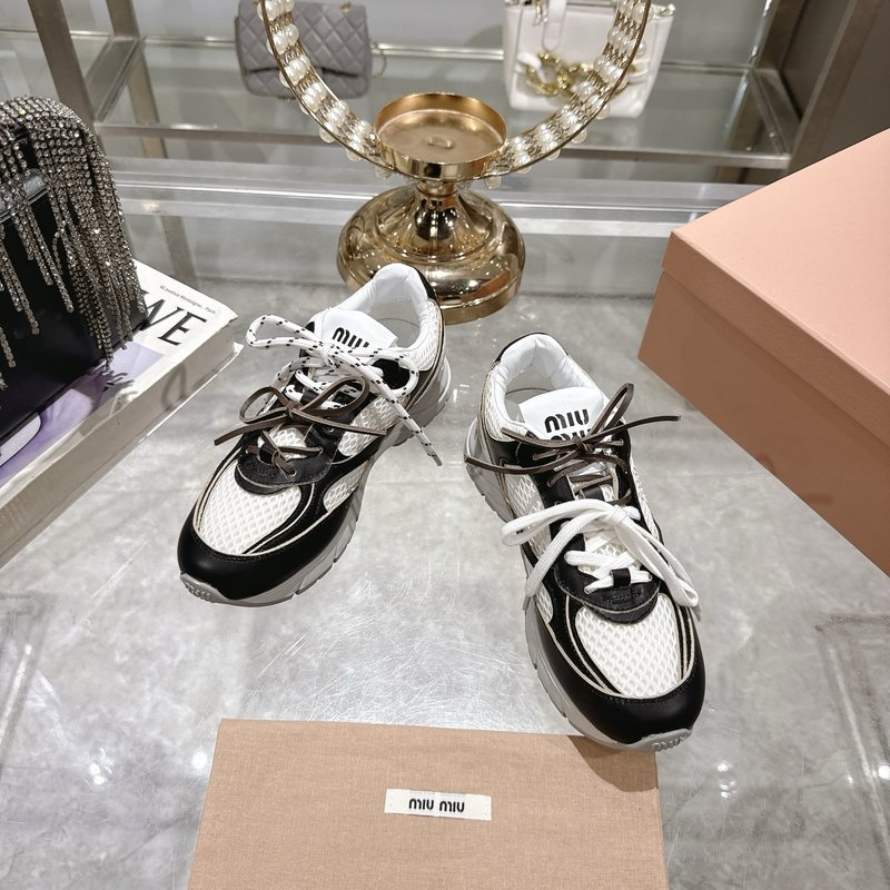 미우미우 빈티지 distressed 두꺼운 밑창 캐주얼 001-213729