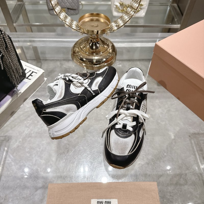 미우미우 레트로 빈티지 두꺼운 밑창 캐주얼 운동화 001-213735