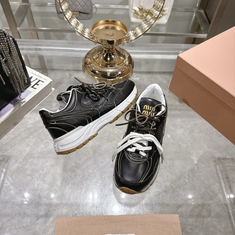 미우미우 빈티지 distressed 두꺼운 밑창 캐주얼 001-213737